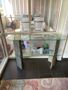 Blumengestell mit zwei Glasplatten