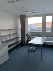 Helles Büro an bester Lage: 24m2 + 60m2 zur Mitbenutzung