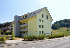 Schöne 3.5 Zimmer Dachwohnung mit grossem Balkon 2'190.- pro Mona