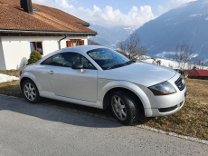 Audi TT Coupé quattro 1.8, 224 PS, grau