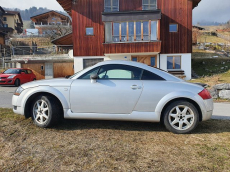 Audi TT Coupé quattro 1.8, 224 PS, grau