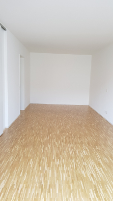 2 1/2 Zimmer-Wohnung mit zwei Balkonen sucht Nachmieter