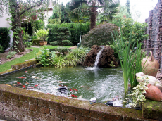 Einfamilienhaus mit wunderschönem Garten bei Basel