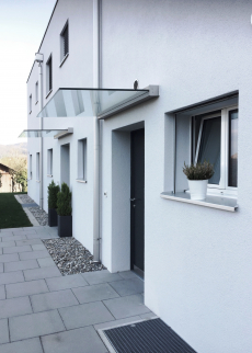 Topmoderne 2,5-Zimmer Wohnung mit sonniger Gartenterrasse