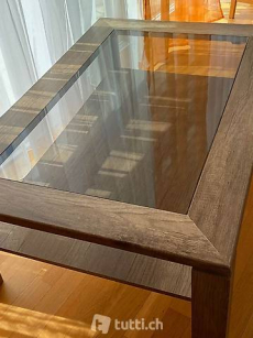 Wohnzimmer Tisch mit Glasplatte aus Nichtraucherhaushalt