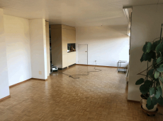 4 1/2 Zimmer-Dachwohnung mit Lift direkt in Wohnung