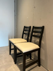 2 Stühle schwarz