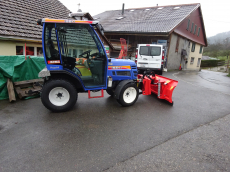 Traktor mit Schneepflug Iseki TM3265H Hydrostat !!