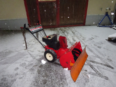 Schneefräse Polens mit Schneepflug