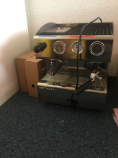 Kaffeemaschine und Mühle zu verkaufen 