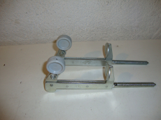 2 Fensterladenhalter