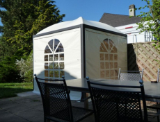 Gartenzelt-Pavillon mit Wasserrinne 4x4m