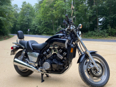 Yamaha V Max 1200