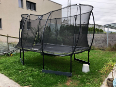 Trampolin, rechteckig 3.80m * 2.45m - gratis!