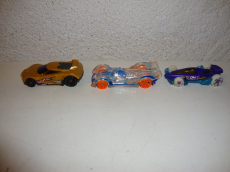 3 Hot Wheels Auto