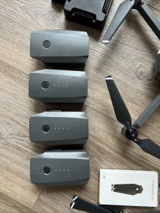 DJI Mavic Pro 4K Kameradrohne, 5 Batterien