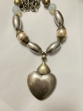 Vintage Halskette mit Herz aus Metall handgemacht