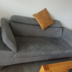 Bequemes 3er Stoff Sofa