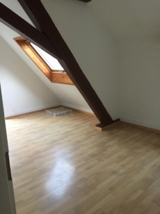 Schöne 3.5 Zimmer Wohnung mit grossem Balkon 