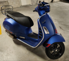 Piaggio Vespa GTS 300 HPE