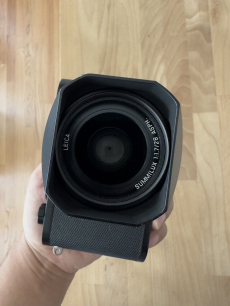 Leica Q2 47,3 Megapixel – Schwarz mit Zubehör