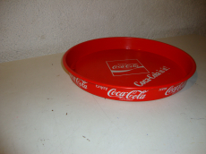 Coca Cola Servier Table