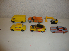 Diverse Spielzeugautos
