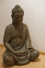 Grosser Buddha für drinnen und draussen