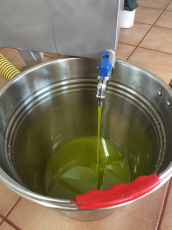 Olivenöl Ernte 2023, naturbelassenes Olivenöl für Feinschmecker