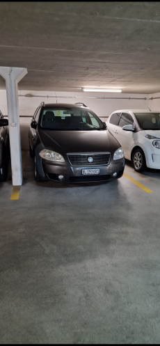 Auto-Einstellhallenplatz im Gundeli zu Verkaufen!