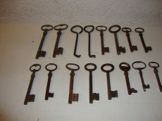 Lot alte Schlüssel 16 Stück