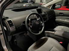 Toyota Prius 2 Hybrid mit Pack Premium, Farbe Platinium
