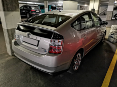 Toyota Prius 2 Hybrid mit Pack Premium, Farbe Platinium