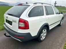 SKODA Octavia Combi 2.0 TDI Scout 4x4 DSG