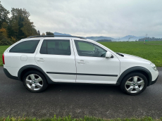 SKODA Octavia Combi 2.0 TDI Scout 4x4 DSG