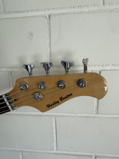 Elektrische Bass-Gitarre