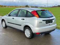 FORD Focus 1.6i 16V Trend Titan