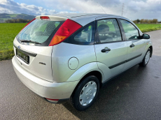 FORD Focus 1.6i 16V Trend Titan