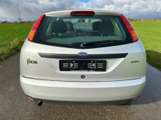 FORD Focus 1.6i 16V Trend Titan