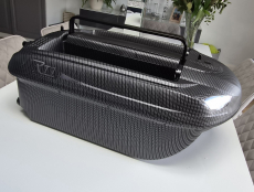 Carplounge RT7 V4 Pro Carbon Bait Boat mit Raymarine
