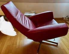 Relaxsessel mit Höcker, Leder rot