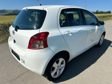 TOYOTA Yaris 1.3 Linea Luna