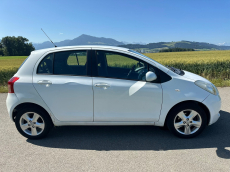 TOYOTA Yaris 1.3 Linea Luna