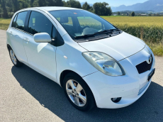 TOYOTA Yaris 1.3 Linea Luna