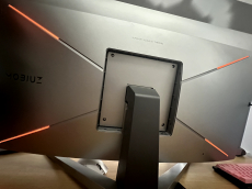 BenQ Mobiuz EX480UZ 48