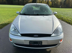 FORD Focus 1.6i 16V Trend Titan