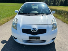 TOYOTA Yaris 1.3 Linea Luna