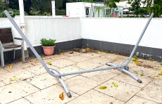 Hängematte Gestell von Ikea mit Hängematte