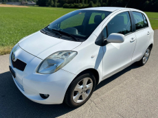 TOYOTA Yaris 1.3 Linea Luna