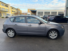 MAZDA 3 1.6 16V Confort